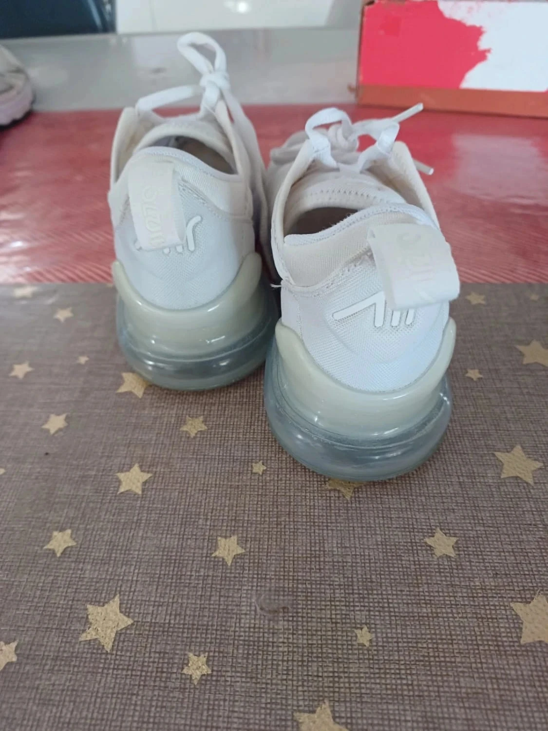 Air max 270 pointure 35 – photo 2
